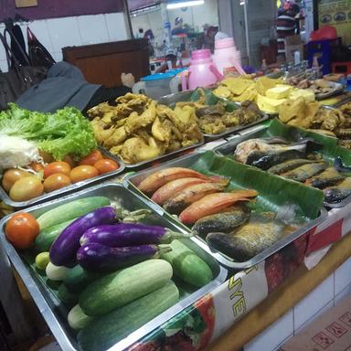 SOP IGA BUNTUT & SOTO BETAWI