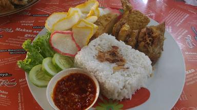 SOTO BETAWI BANG BENZ