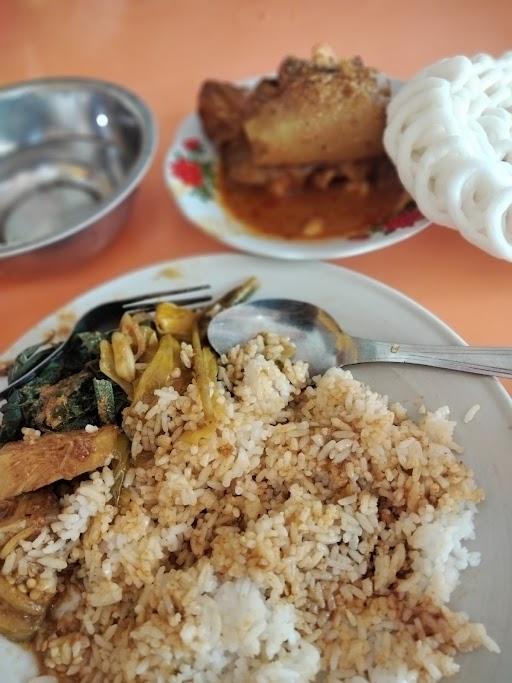 WARUNG NASI PADANG JAWA || BUNDO RASO