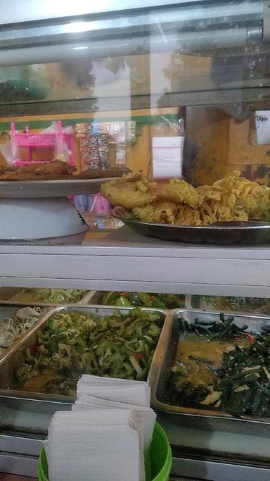 WARUNG NASI TEGAL