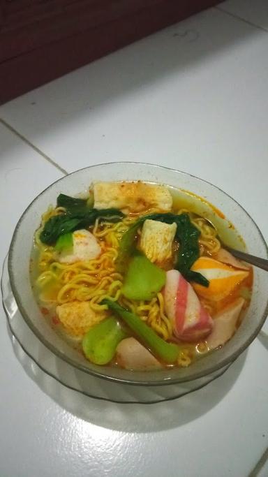 WAROENG POP ICE &INDOMIE,JASUKE,DAN JAJANAN 1000AN