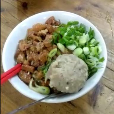 MIE AYAM BAKSO PANGSIT PAK MIEN WONOGIRI PATAL SENAYAN