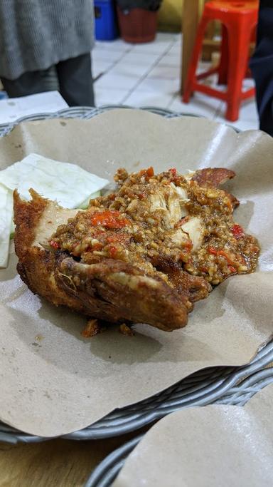 AYAM GEPUK PAK GEMBUS KEBAYORAN LAMA