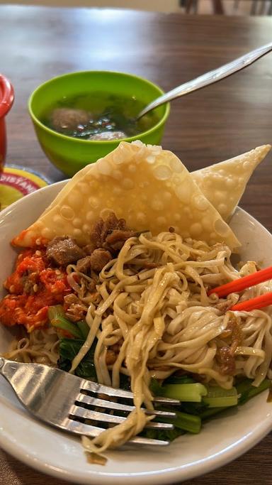 BAKSO LAPANGAN TEMBAK SENAYAN - BELLEZA