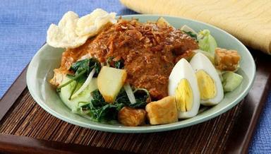 GADO-GADO BU.ENAH