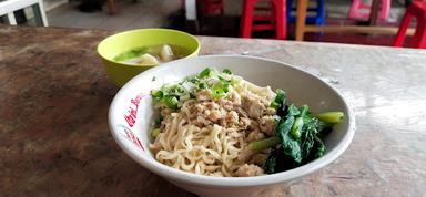 MIE AYAM HAPPY PINANG KUNINGAN I