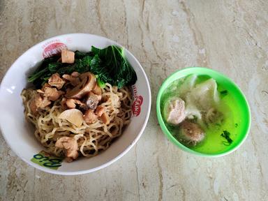 MIE AYAM JAMUR SURYA