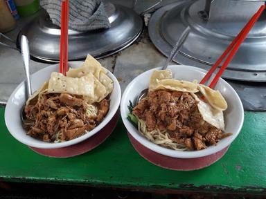 MIEAYAM DAN BAKSO ASLI SOLO