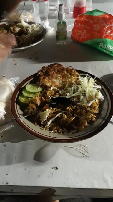 NASI GORENG GILA. POJOK PATAL SENAYAN