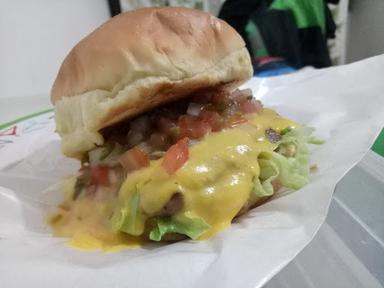 PANTASTE BURGER