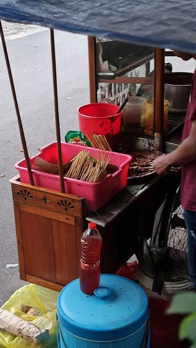 SATE AYAM CAK RAKI