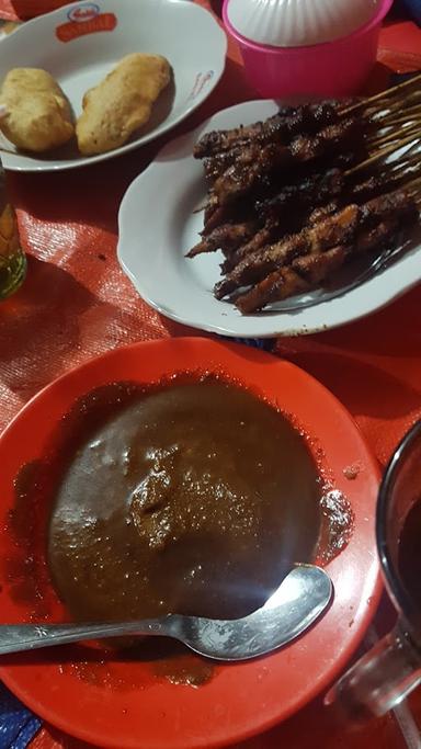 SATE AYAM DAN KAMBING ,PAK ALI PINANG MAS III