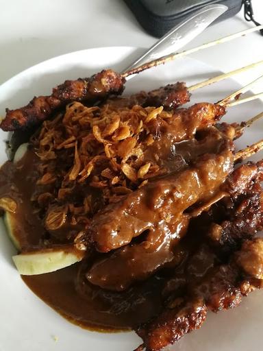 SATE AYAM PONDOK INDAH PERTOK