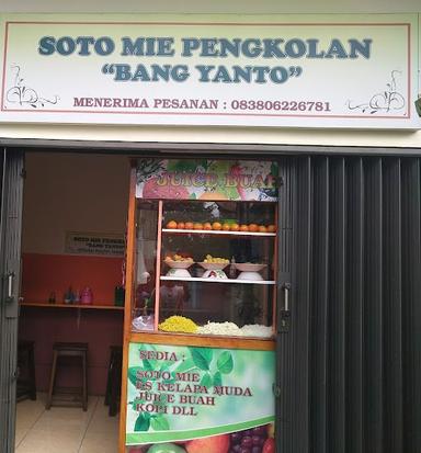 SOTO MIE PENGKOLAN BANG YANTO