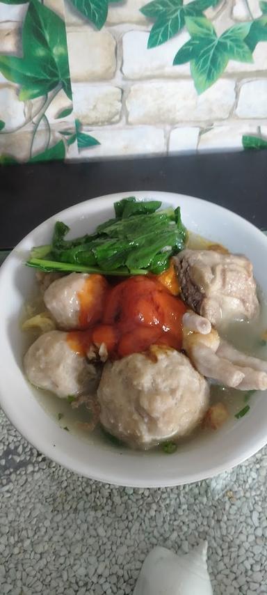 WARUNG MBA KIP,BASO DAN SEBLAK