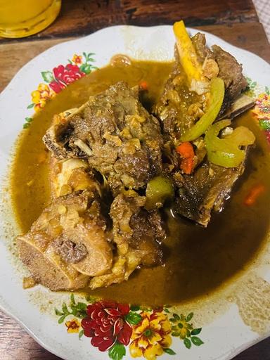 WARUNG SATE DAN TONGSENG ASLI SOLO PAK ARIF