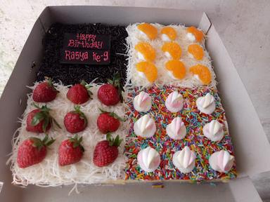 FEMILIA CAKE & BAKERY