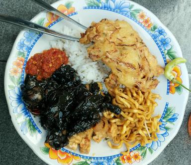 NASI CAMPUR BU MUR