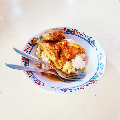 WARUNG NASI BU TUTIK