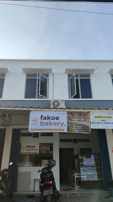 FAKOEBAKERY SRENGSENG - TOKO ROTI