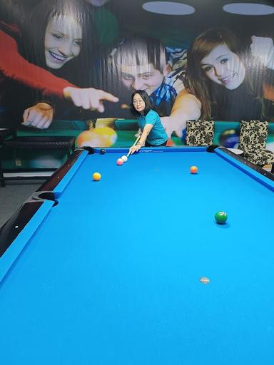 KING HOUSE CAFE BILLIARD N REFLEXI