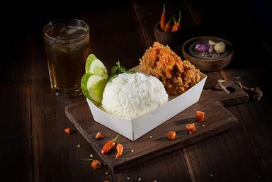 AYAM GEPREK RAICHICK KEBAYORAN