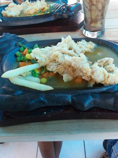 AYAM PENYET ANI-ANI KHAS PURWOKERTO