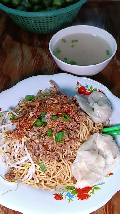 BAKMI BANGKA HOKIM