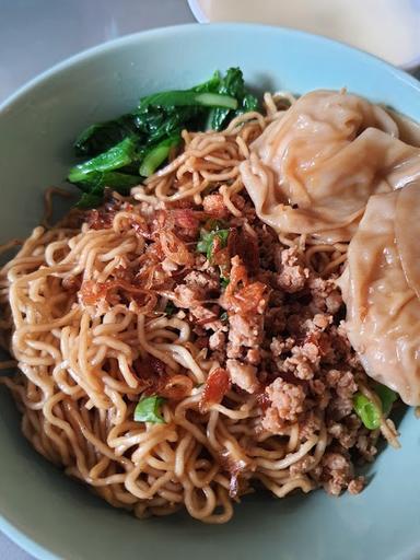 BAKMI BANGKA HOKIM