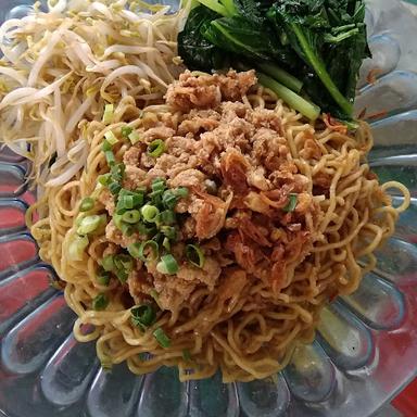 MIE AYAM BANGKA GIOK