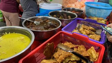 NASI UDUK DAN LONTONG IBU IYAH