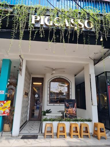 PIGCASSO PURI KEMBANGAN