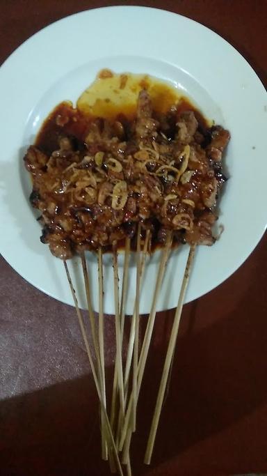 SATE KAMBING BETAWI HAJI ADIH