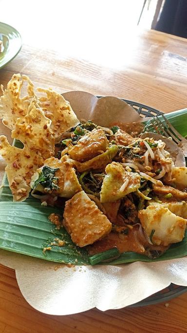 WARUNG NASI PECEL KEDIRI