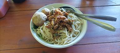 MIE AYAM & BAKSO CONDONG RAOS