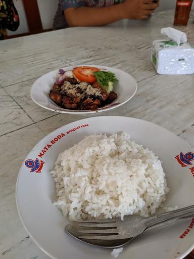 SATE KAMBING PAK RATEN KEBONARUM