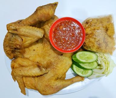 AYAM GORENG PRES BABA AZIZ