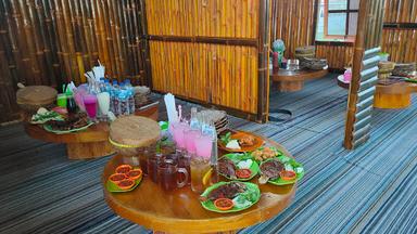 RESTO LESEHAN GENDUT TAMAN