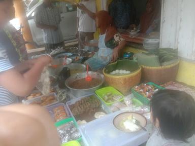 WARUNG NASI BU RONI