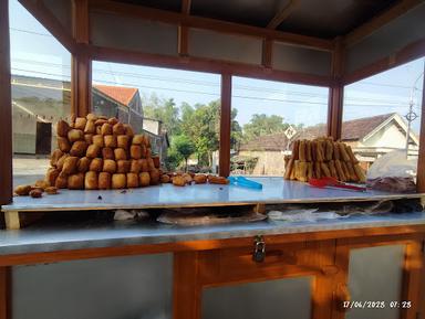 ROTI GORENG MENUNGGAL