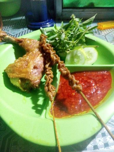 NASI UDUK AYAM GORENG MANG DIMO