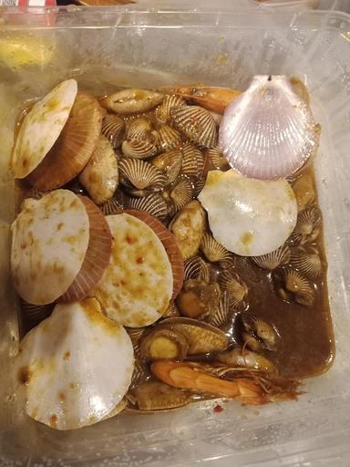 RAJO KERANG DAN KEPITING KEWOD PEPREK