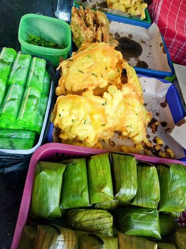 WARUNG NASI KUNING MBA DENIA