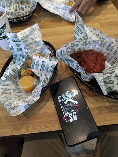 WINGSTOP CIREBON SUPER BLOCK