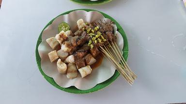 ANGKRINGAN ANEKA SATE KHAS LOMBOK, SATE REMBIGA, SATE BULAYAK, SATE PUSUT,DLL