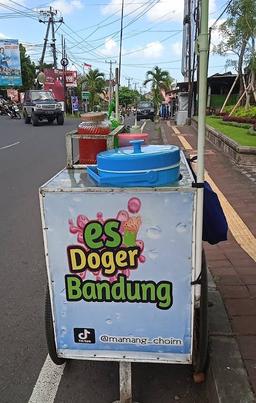 Photo's Es Doger Bandung, Kediri, Tabanan