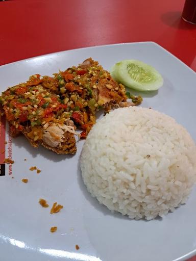 ROCKET CHICKEN KEDIRI, LOBAR