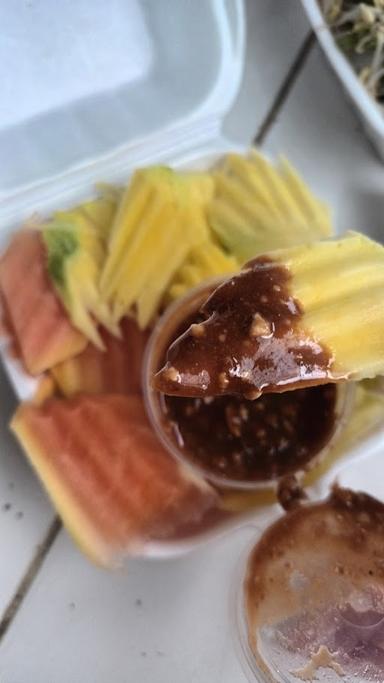 RUJAK NGEMPET ELOR BANYUMULEK