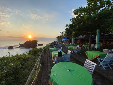 TANAH LOT SUNSET POINT