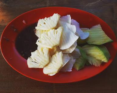 WARUNG NASI AYAM BUNDA TANAH LOT